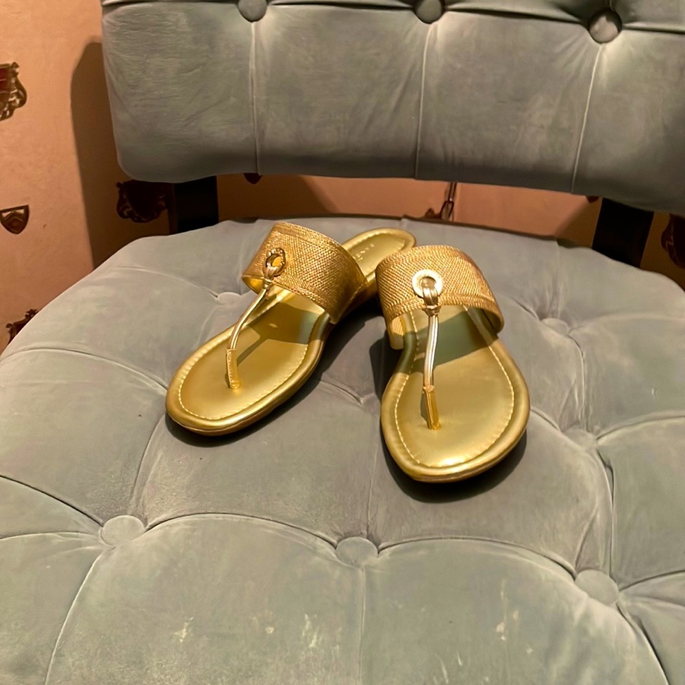 Bandolino Gold Sandals Never Worn